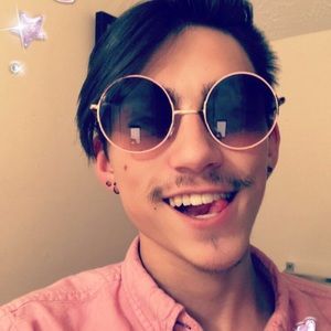 Meet your Posher, Thomas